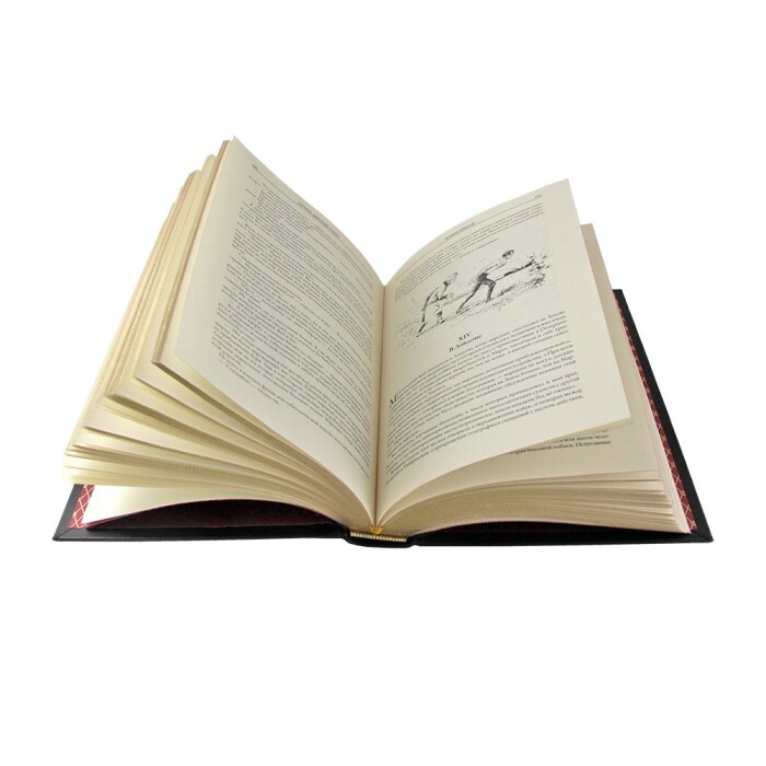 Книга в кожаном переплете "Человек-невидимка. Война миров. Машина времени. Остров доктора Моро" Герберт Уэллс