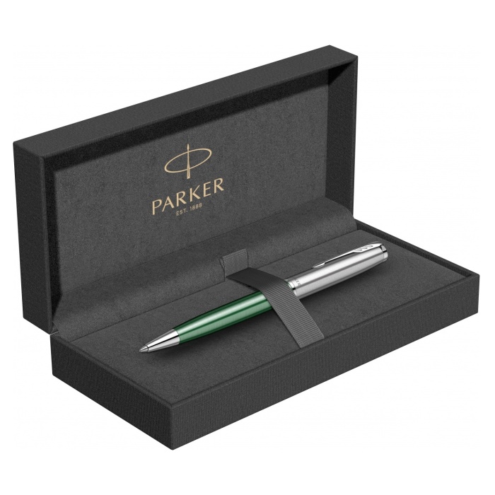 Шариковая ручка Parker Sonnet Essentials Green SB Steel CT в подарочной упаковке.