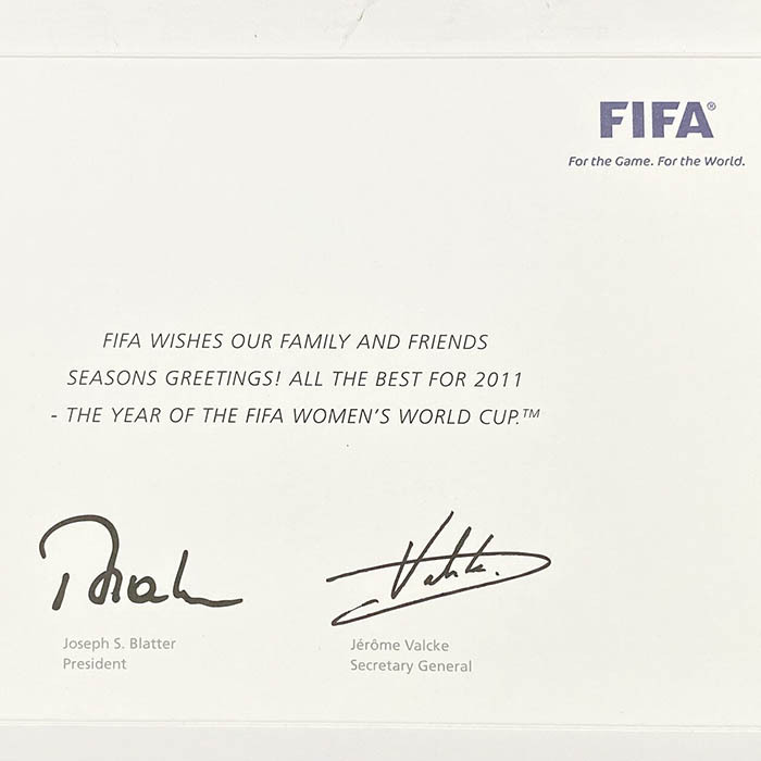 Поздравительное письмо от FIFA с факсимиле автографов Йозефа Блаттера и Жерома Вальке, адресованное Алексею Парамонову