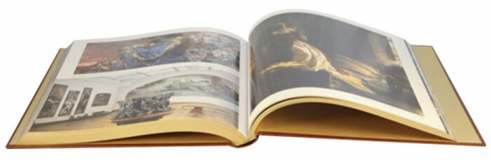 Подарочная книга в кожаном переплете "Санкт-Петербург"
