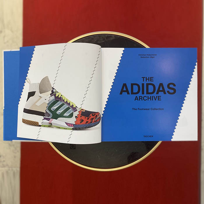 Книга «The Adidas Archive. The Footwear Collection» Christian Habermeier, Sebastian Jäger, TASCHEN, Germany, 2020 год