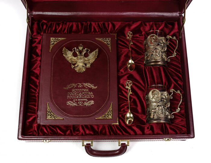 Набор подстаканников "Крым" с подарочной книгой "История Государства Российского"