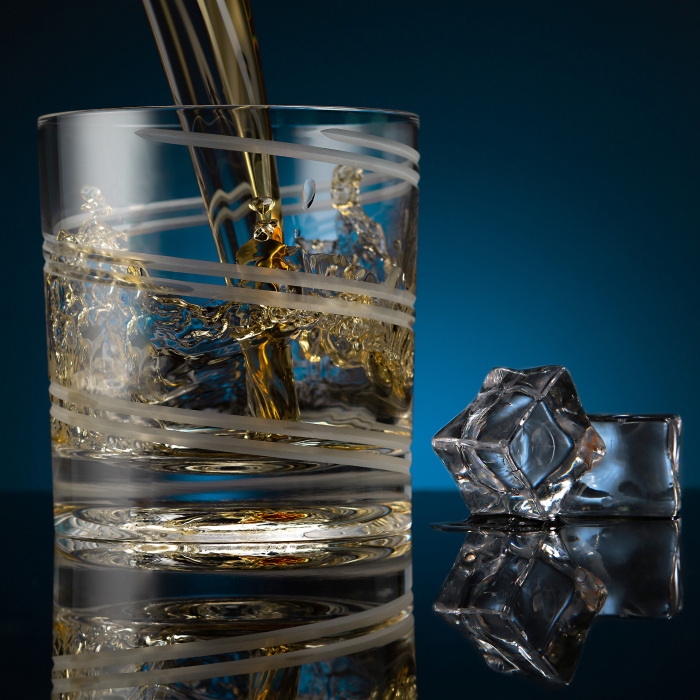 Вращающийся стакан для виски "Shtox 001М"