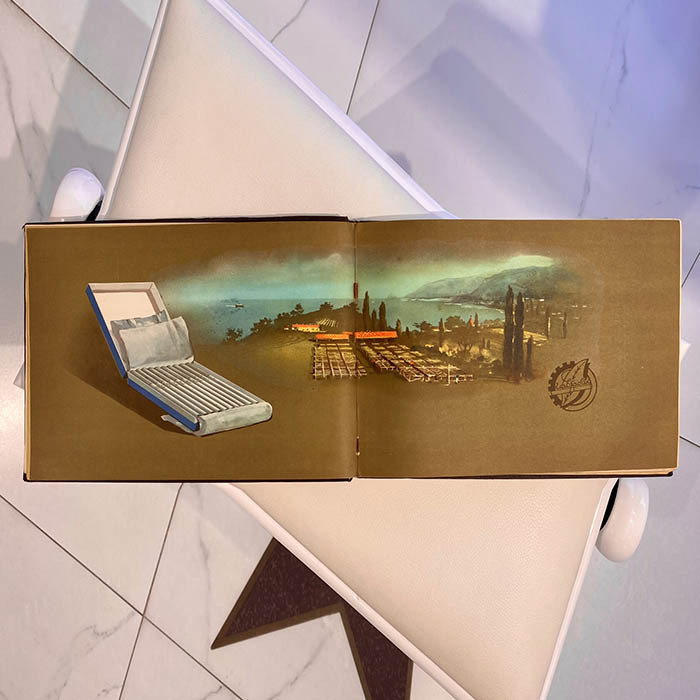 Книга "Каталог табачных изделий". Сост. Диккер Г.Л., Мардер И.М., Ленинград, Художественно-оформительский комбинат пищепромиздата МППТ СССР, 1957 год.