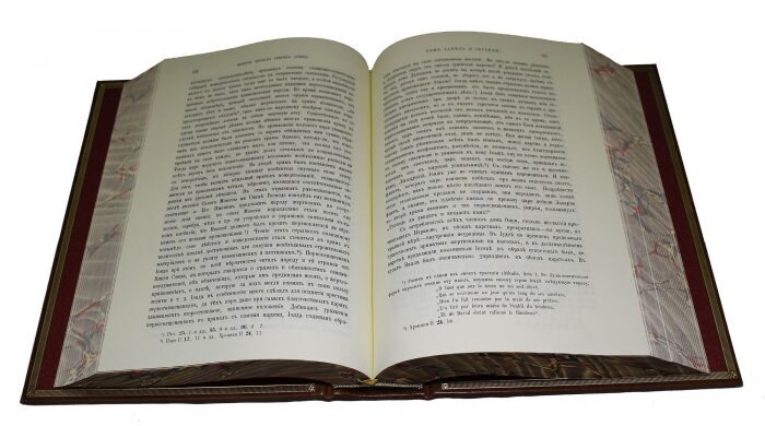Книги в кожаном переплете "История евреев. От древнейших времен до настоящего" в 5 томах