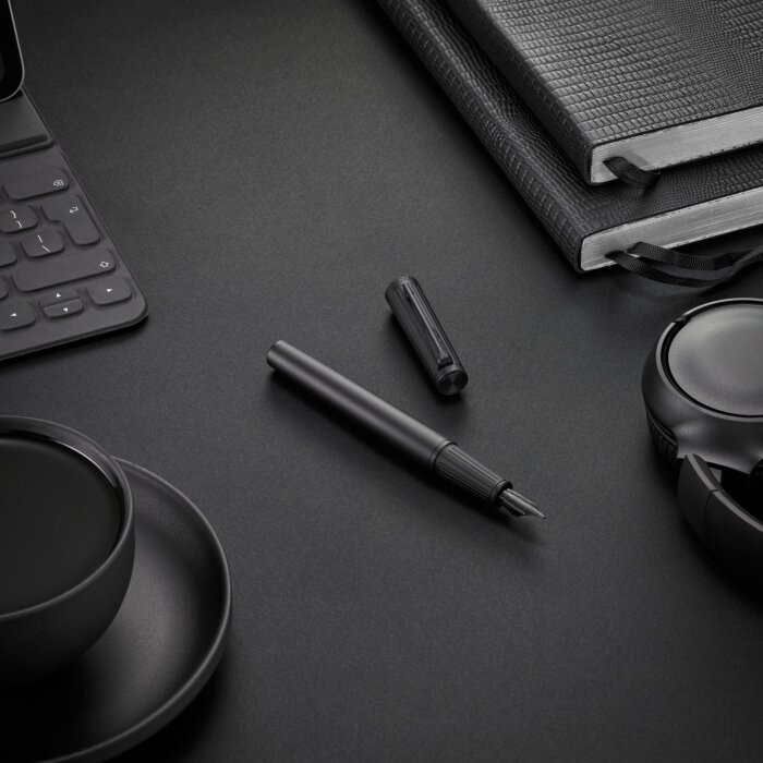 Ручка перьевая Parker "Ingenuity Black BT"