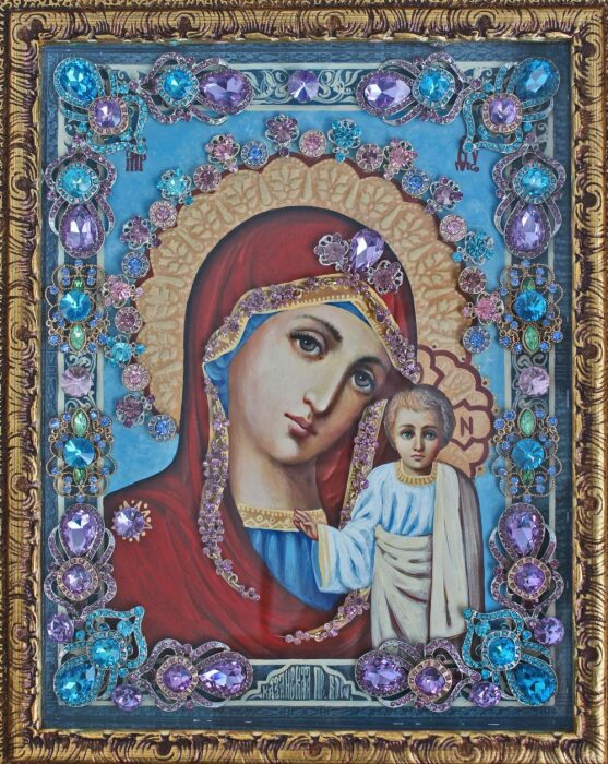 Икона с драгоценными камнями "Казанская Богоматерь"
