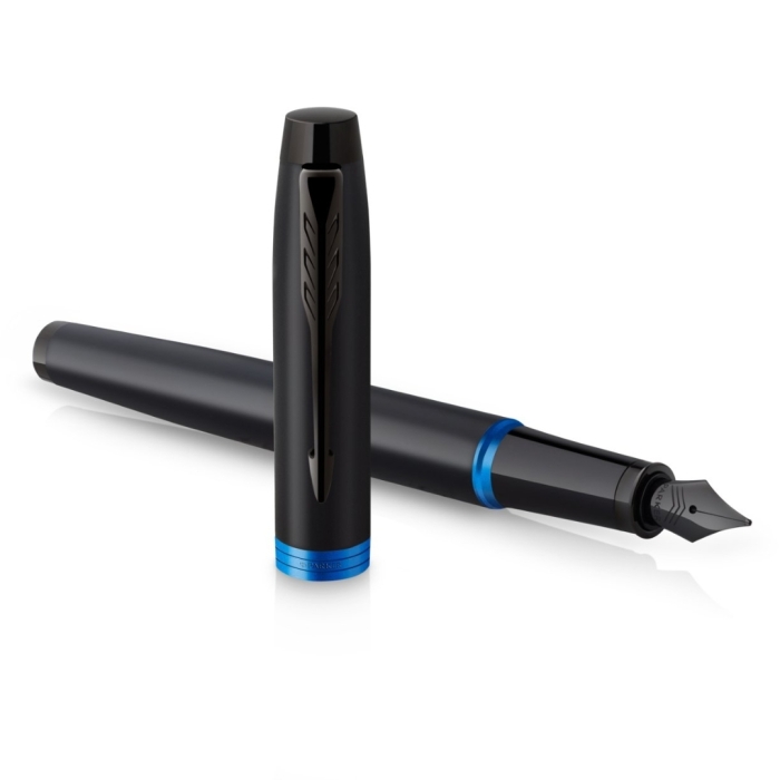 Ручка перьевая Parker IM Vibrant Rings Flame Blue в подарочной упаковке.