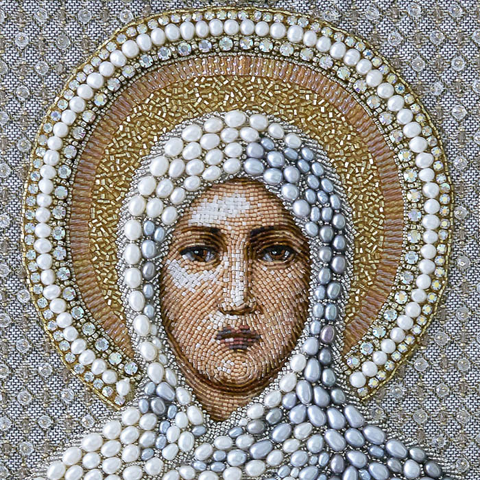 Вышитая икона "Мученицы Вера, Надежда, Любовь и мать их София" в раме и киоте