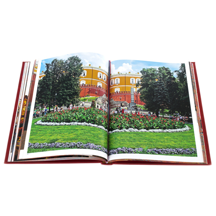 Книга в кожаном переплете "Москва. История. Архитектура. Искусство" на французском языке
