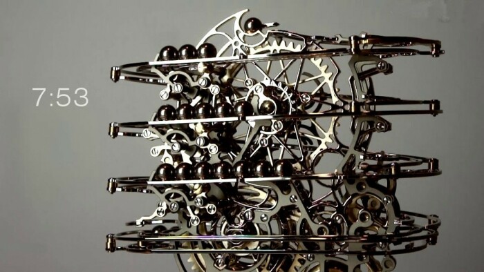 Эксклюзивные настольные часы "Chronomeans Dunyazad. Rolling Ball Clock"