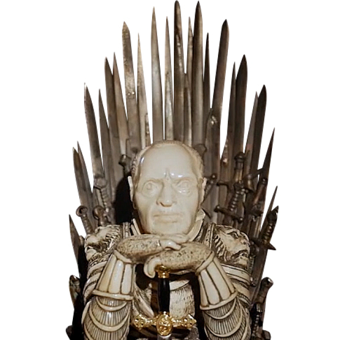 Шахматный гарнитур из ореха и бивня мамонта "Game of Thrones / Игра престолов"