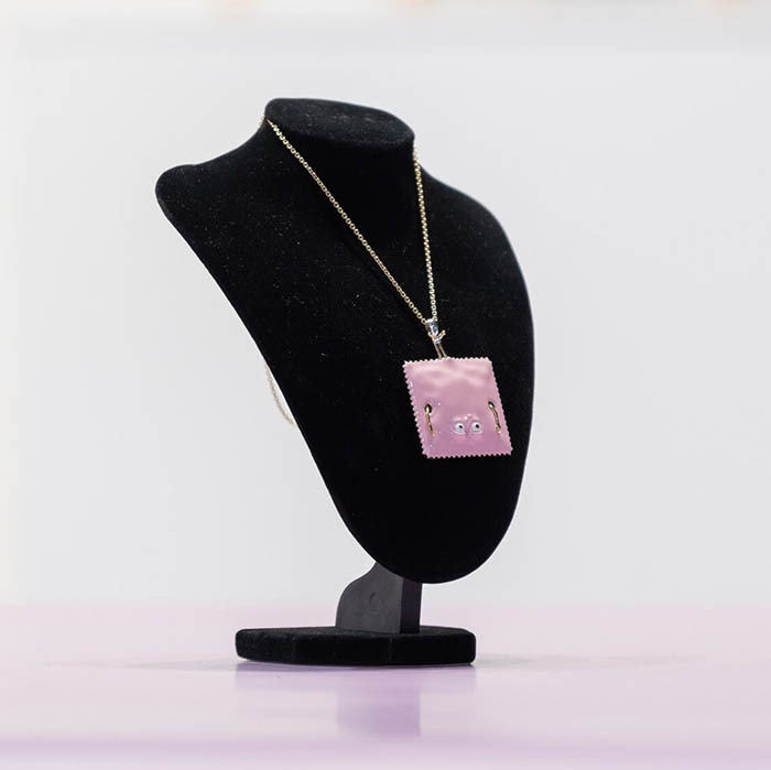 Украшение "Cute condom" художника Тараса Желтышева