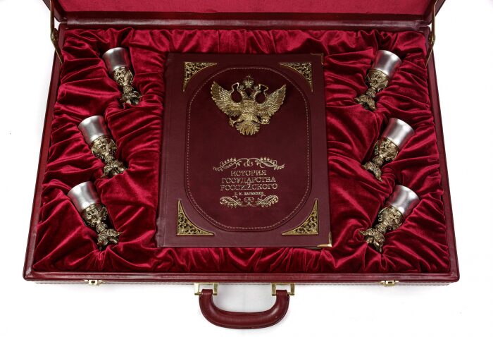Набор для водки "Лафитник мастера" с подарочной книгой "История Государства Российского"