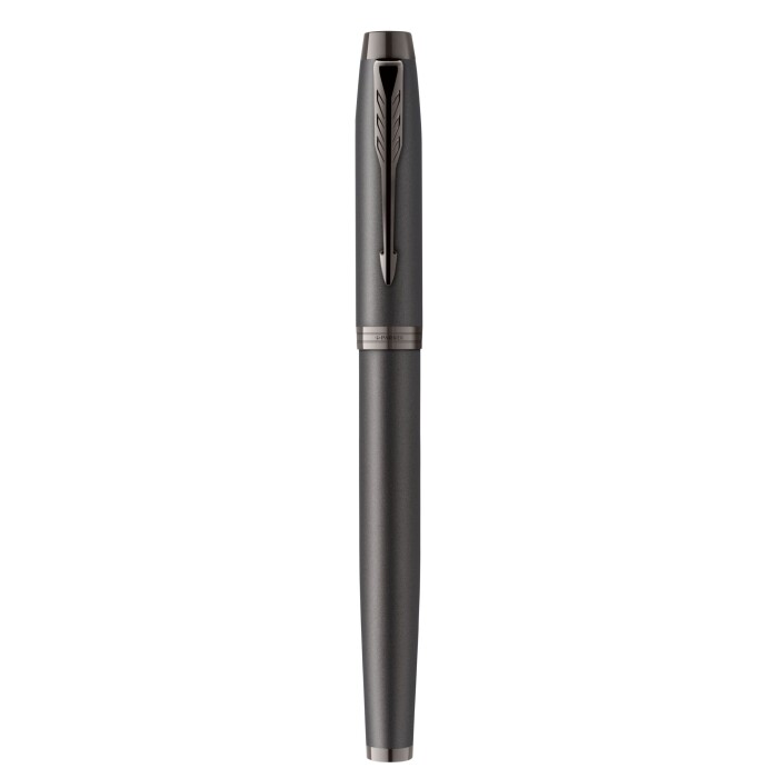 Ручка перьевая Parker IM Monochrome Black в подарочной упаковке.