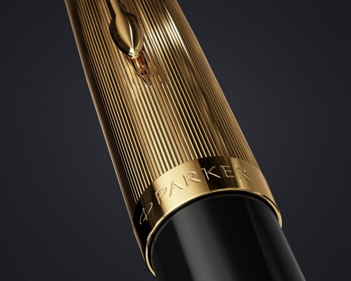 Шариковая ручка Parker 51 DELUXE BLACK GT, цвет чернил черный
