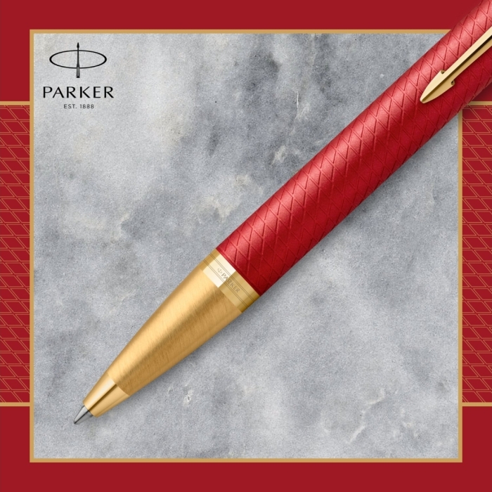 Шариковая ручка Parker IM Premium K318 Red GT в подарочной упаковке.