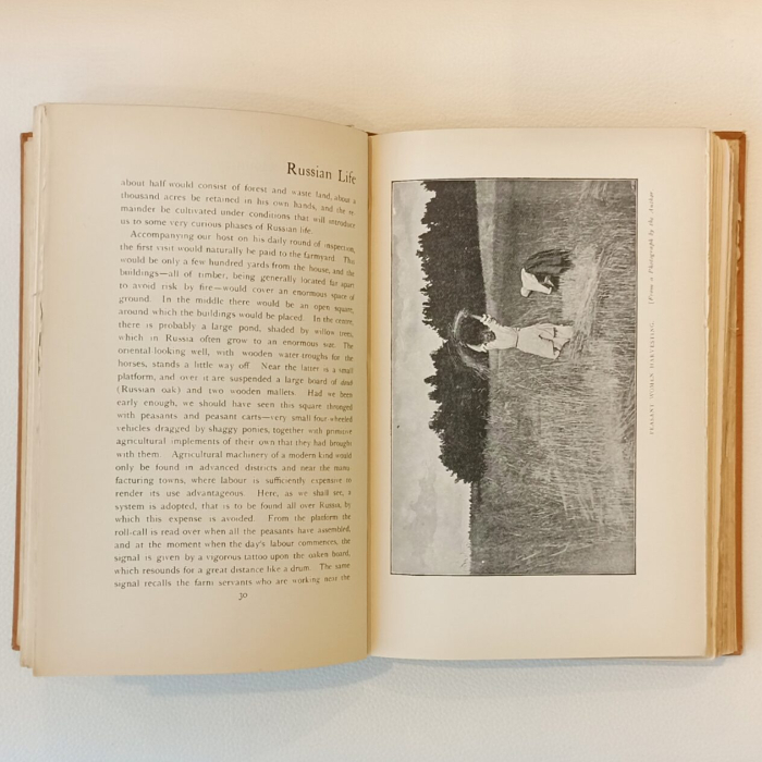 Книга «Russian life in town and country» Палмер, Ф.Х.Э., Лондон, Издательство G. Newnes, 1901 год
