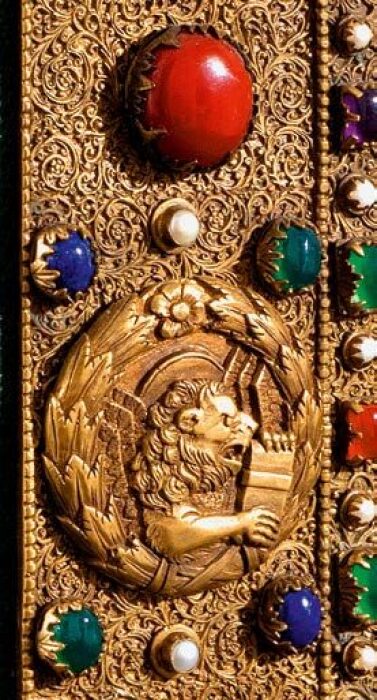 Инкрустированная эксклюзивная Библия