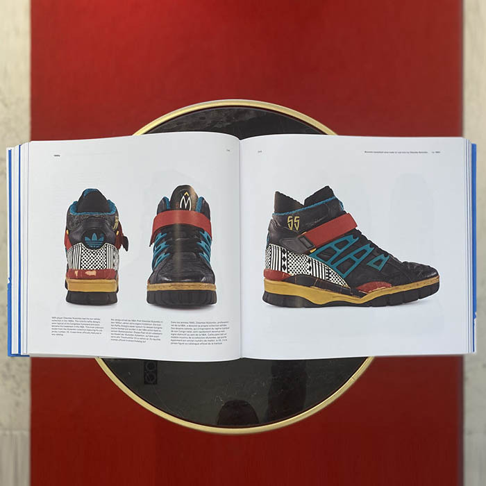 Книга «The Adidas Archive. The Footwear Collection» Christian Habermeier, Sebastian Jäger, TASCHEN, Germany, 2020 год