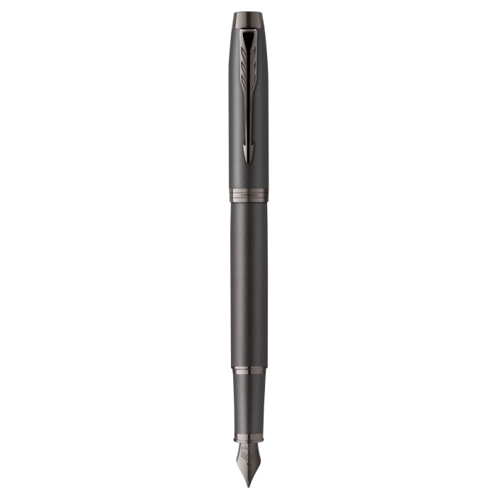 Ручка перьевая Parker IM Monochrome Black в подарочной упаковке.