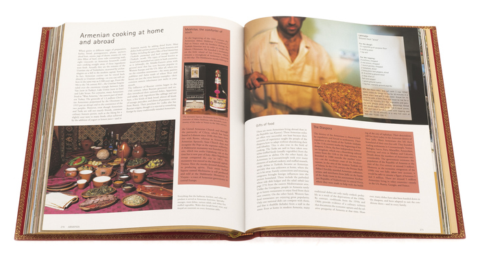 Книга в кожаном переплёте "Culinaria RUSSIA"