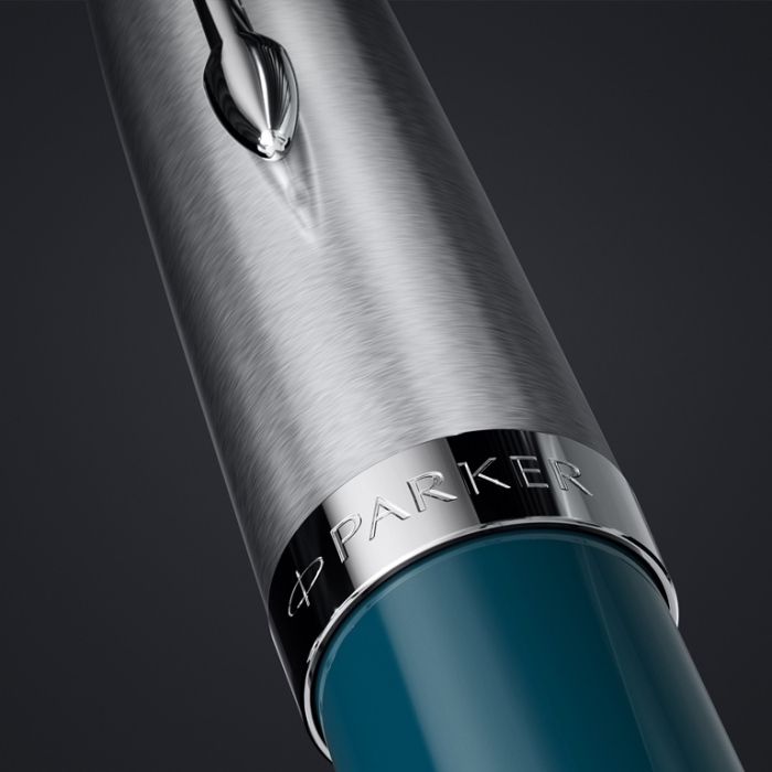 Шариковая ручка Parker 51 CORE TEAL BLUE CT в подарочной упаковке.