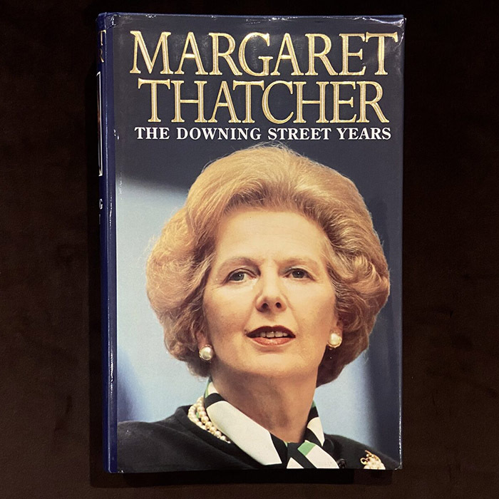 Книга "The Downing Street years" с автографом политического деятеля Маргарет Тэтчер
