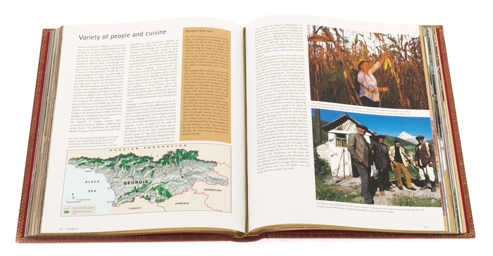 Книга в кожаном переплёте "Culinaria RUSSIA"