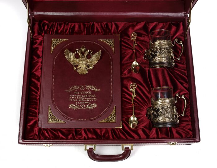 Набор подстаканников "Русская тройка" с подарочной книгой "История Государства Российского"