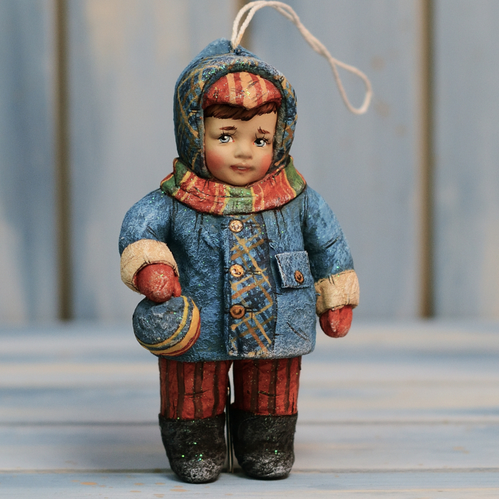 Коллекционная елочная игрушка "Володенька с мячом" из коллекции "Советское детство"